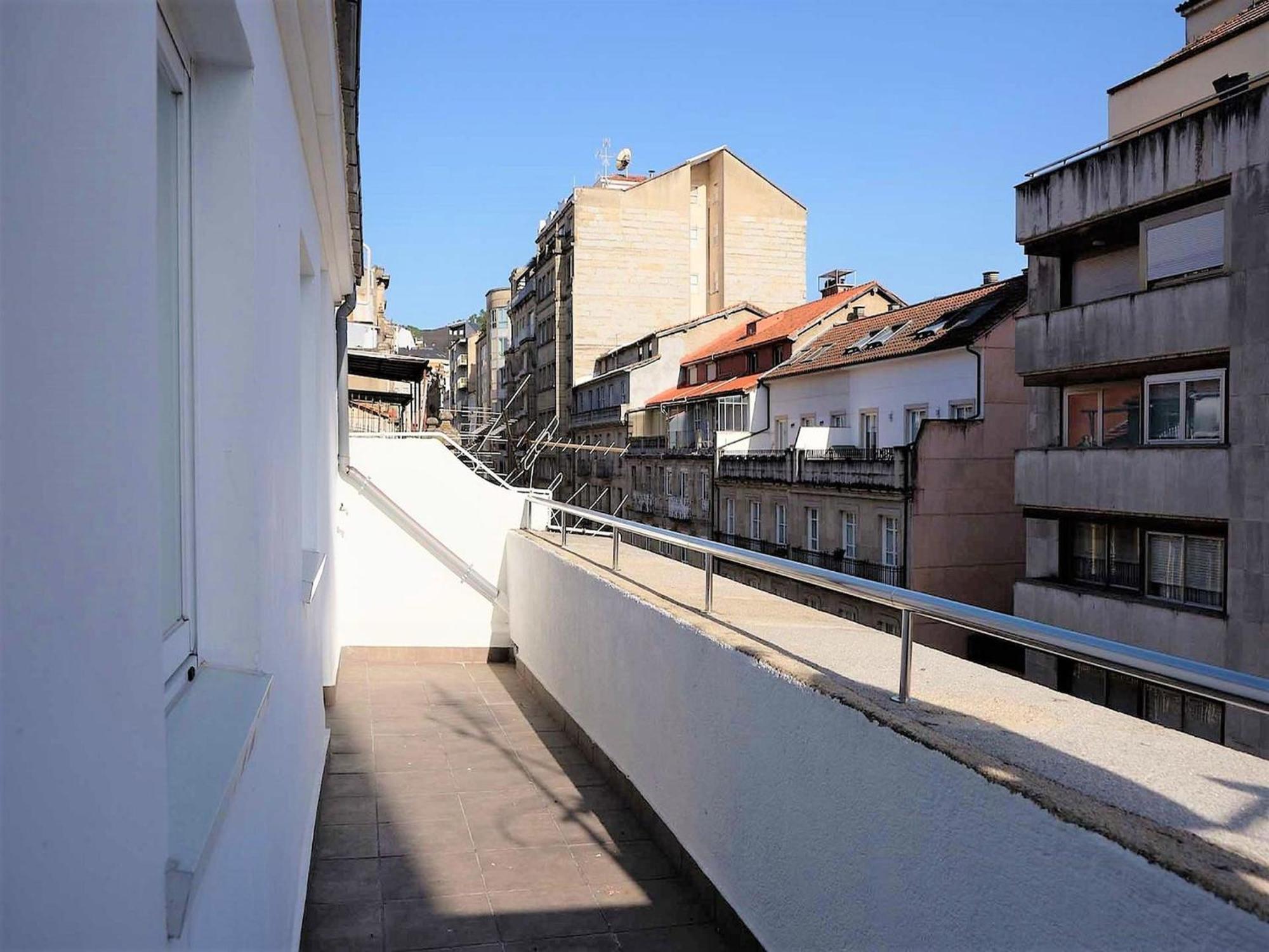 Charming Apartment In Ourense Overlooking The City Kültér fotó