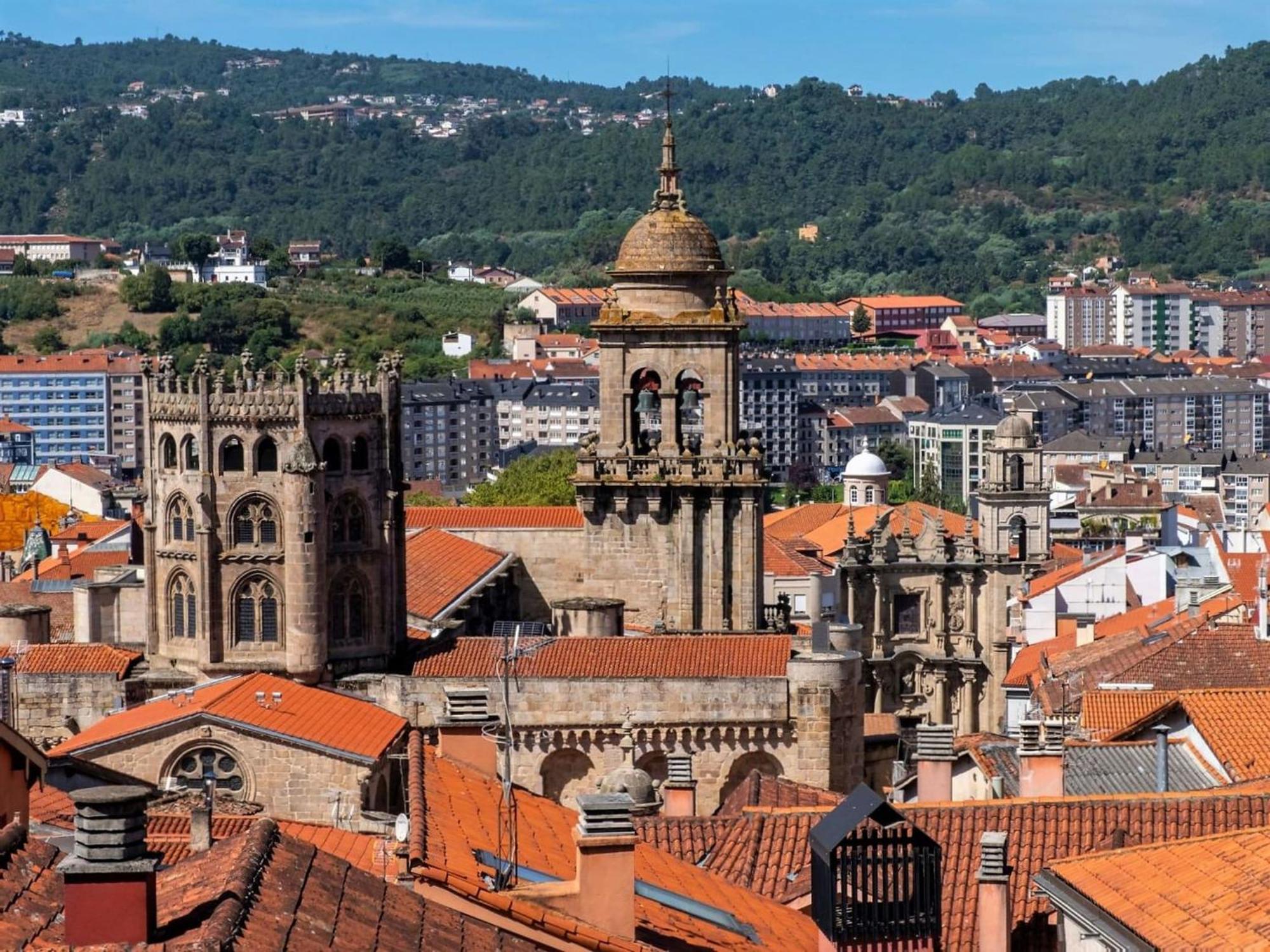 Charming Apartment In Ourense Overlooking The City Kültér fotó